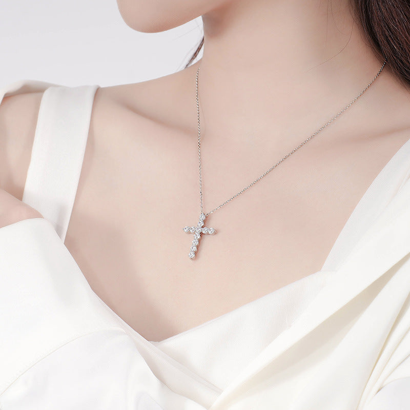 Cross Necklace Female S925 Sterling Silver Fashion European and American Style Dignified Pendant over Moissanite Clavicle Chain